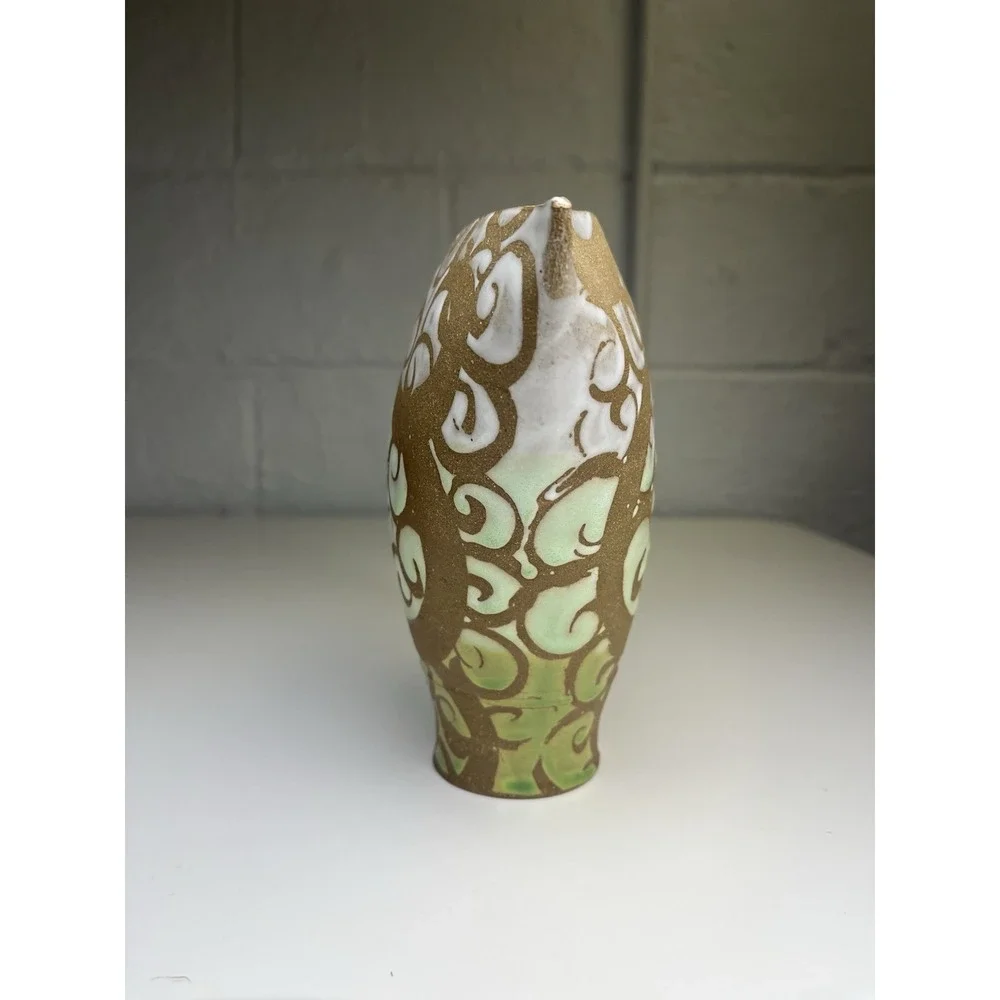 Liz Kinder Pinch Vase Philly Post Modern Abstract Studio Art Pottery Swirl Green